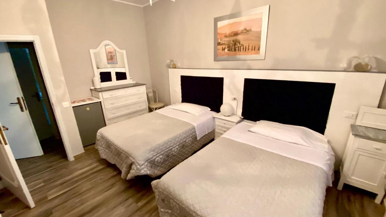 Residence Al Lago كاستيغليون ديل لاغو المظهر الخارجي الصورة