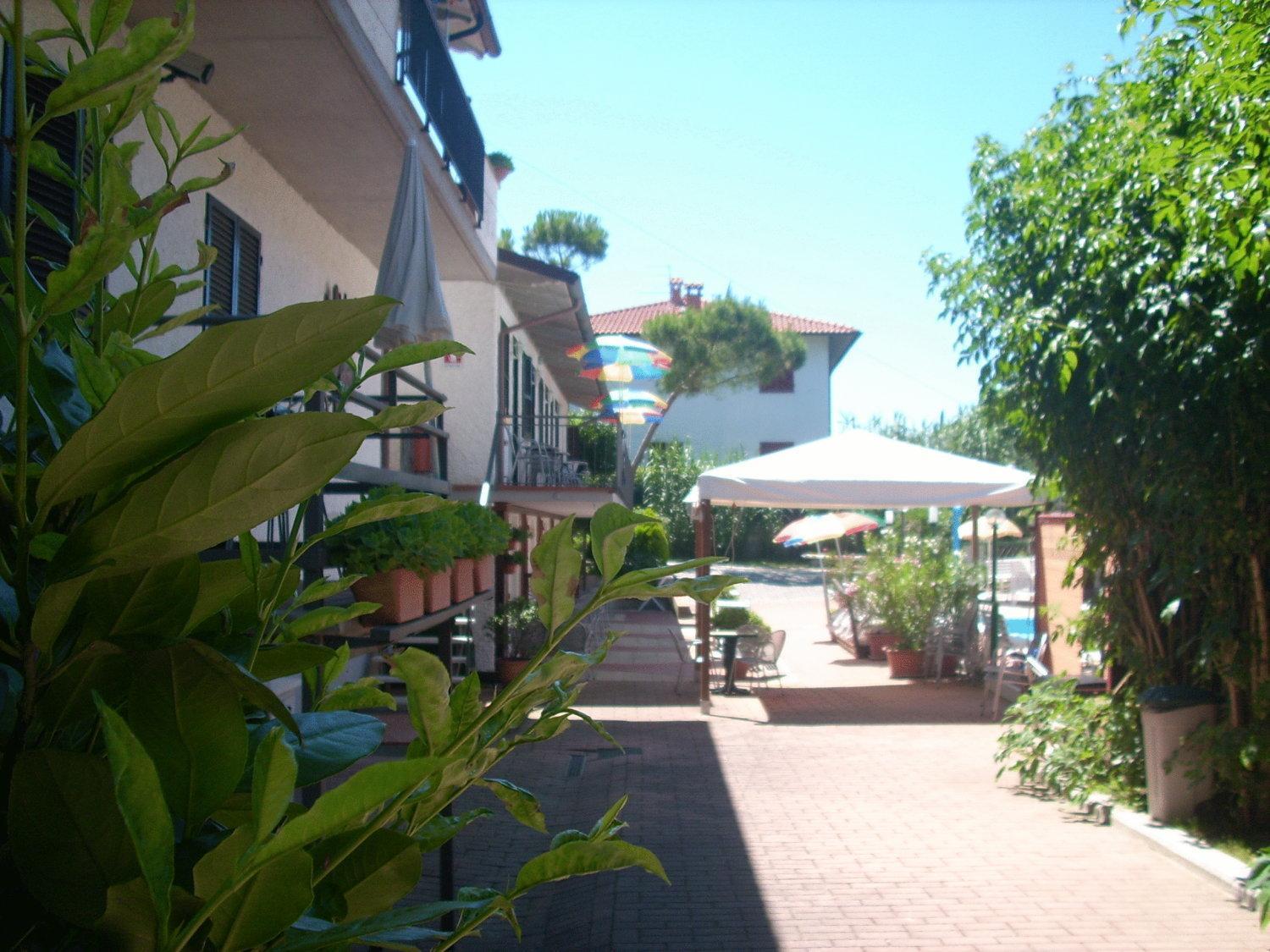 Residence Al Lago كاستيغليون ديل لاغو المظهر الخارجي الصورة