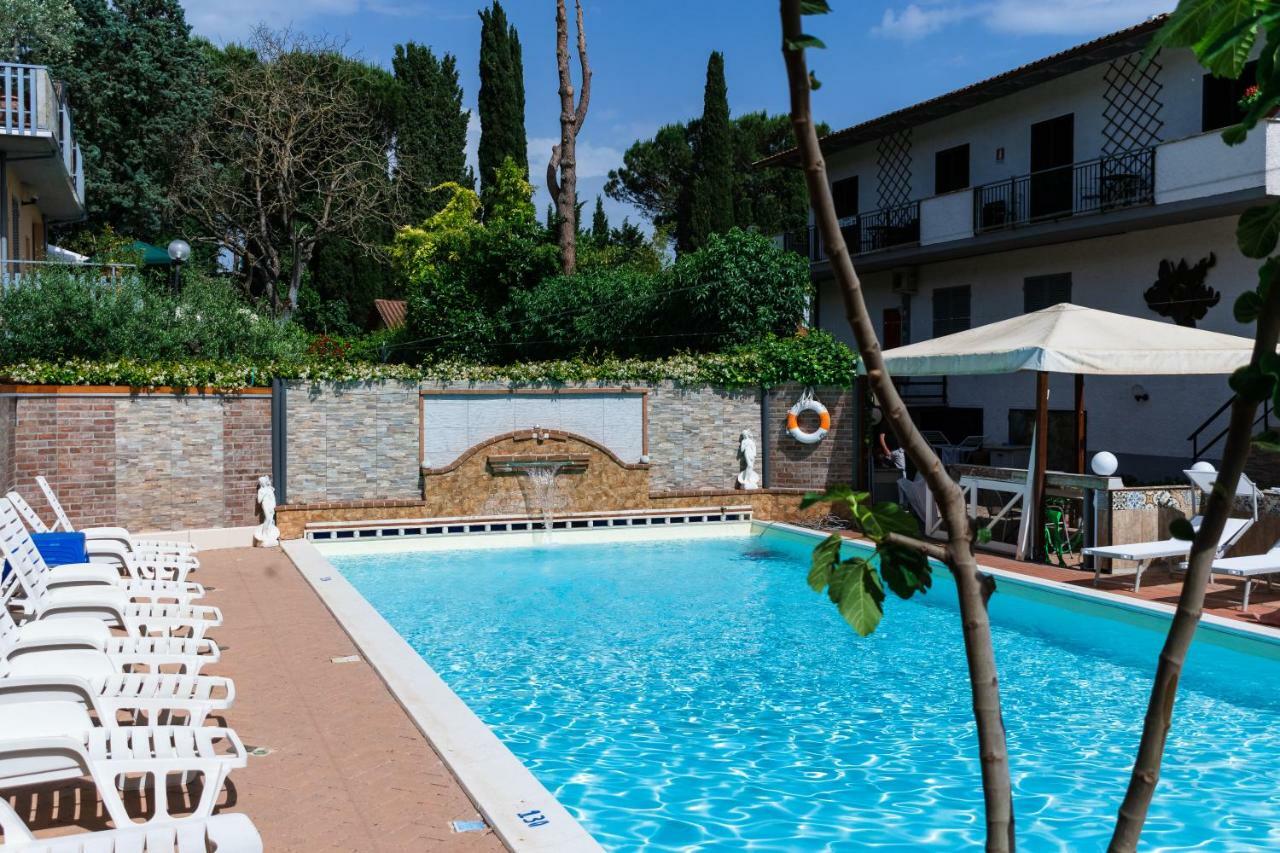 Residence Al Lago كاستيغليون ديل لاغو المظهر الخارجي الصورة